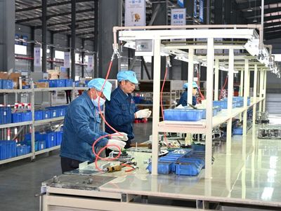 激活內(nèi)生動(dòng)力 發(fā)展實(shí)體經(jīng)濟(jì)⑤|1.5萬(wàn)臺(tái)(套)設(shè)備投產(chǎn)!梅州平遠(yuǎn)攜手企業(yè)振興實(shí)體經(jīng)濟(jì)