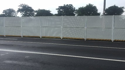 茂名高州白色洞洞沖孔網江門茂名2米高烤漆沖孔圍欄